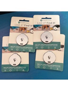 TrackR Bravo Bluetooth Item Finders 4 Pack White Silver